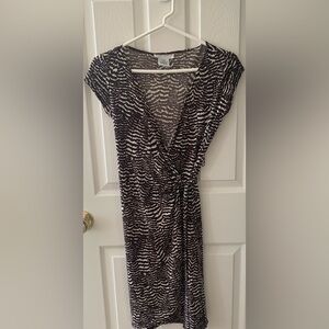 Maggy London - wrap dress